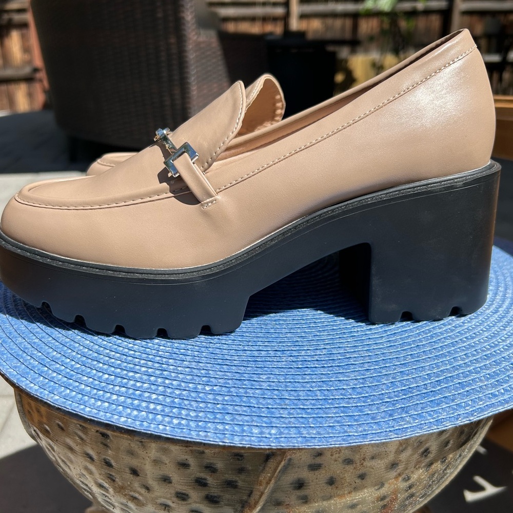 Journee Collection Kezziah Platform Loafer Tan Chunky Block Heel Sz 9